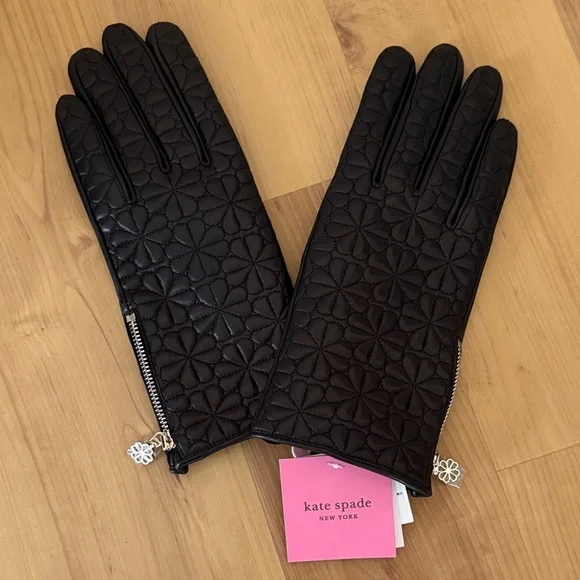Kate Spade Floral Quilted Black Gloves-New! - Picture 1 of 8